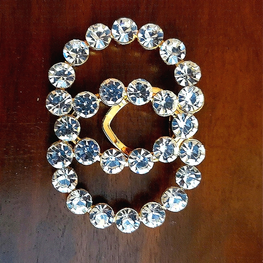 4/$20 Faux diamond scarf clasp